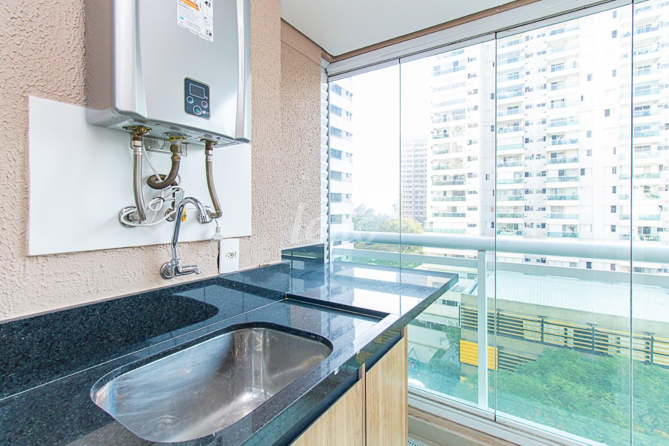 AREA DE SERVIÇO de Apartamento à venda, Padrão com 50 m², 2 quartos e 1 vaga em Santo Amaro - São Paulo