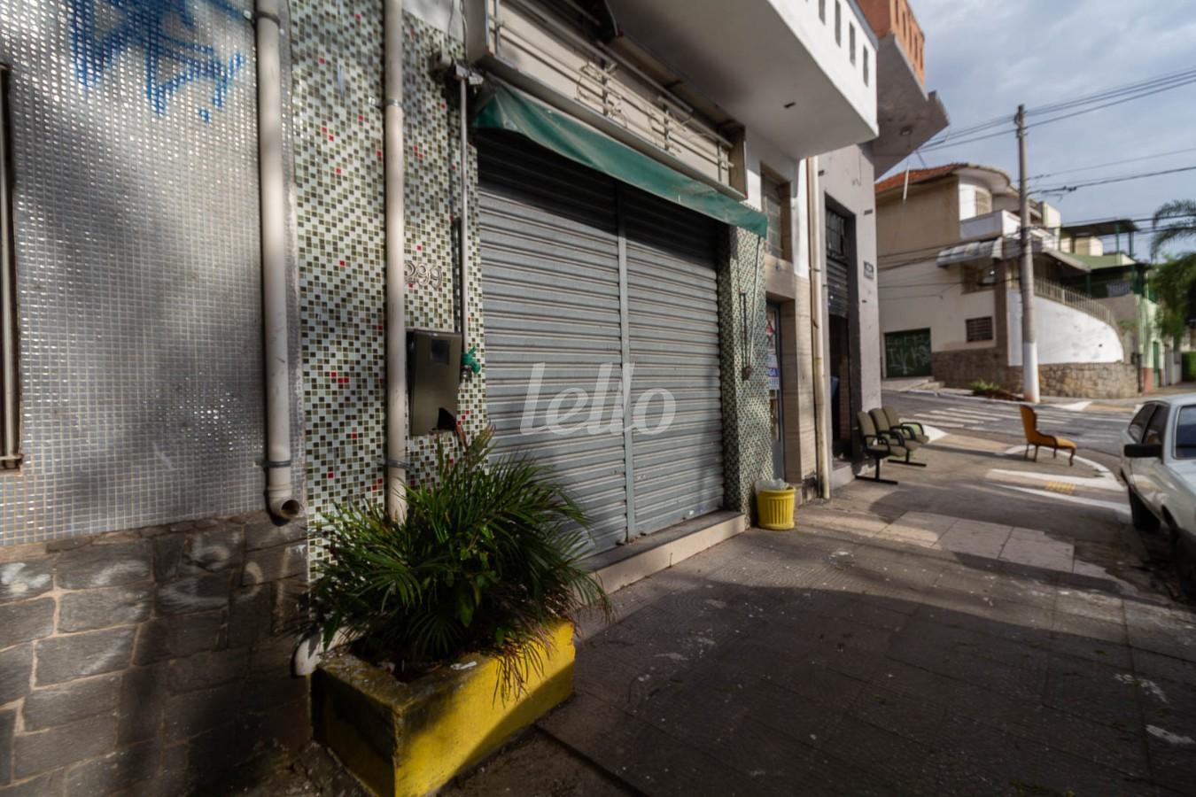 FACHADA de Salão para alugar, Padrão com 210 m², e em Aclimação - São Paulo