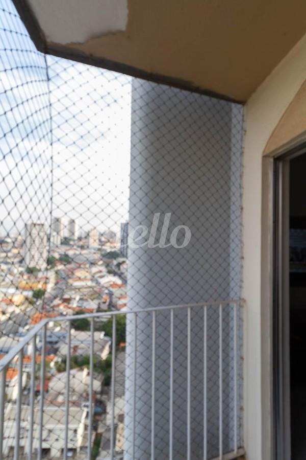 SACADA de Apartamento para alugar, Padrão com 55 m², 2 quartos e 2 vagas em Vila Bertioga - São Paulo