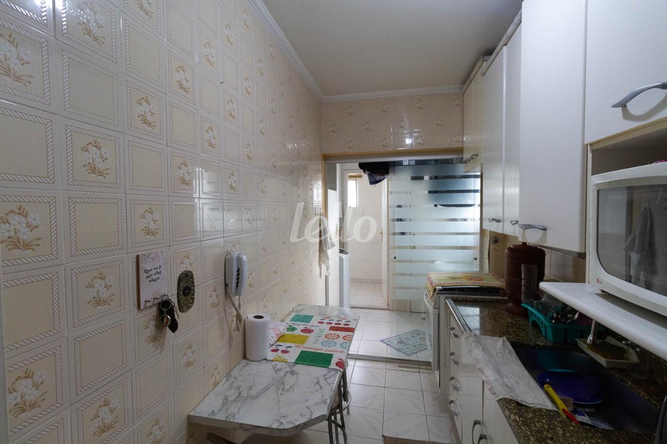 COZINHA de Apartamento para alugar, Padrão com 55 m², 2 quartos e 2 vagas em Vila Bertioga - São Paulo