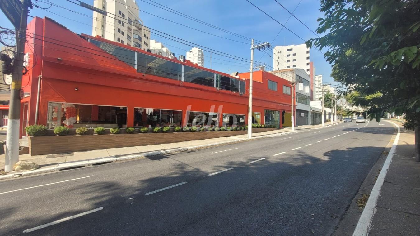 LATERAL de Prédio Comercial à venda, Multiusuário com 477 m², e em Mooca - São Paulo