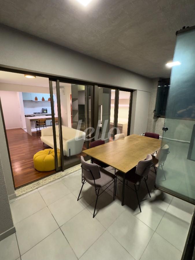 VARANDA de Apartamento para alugar, Padrão com 69 m², 1 quarto e 1 vaga em Sumarezinho - São Paulo