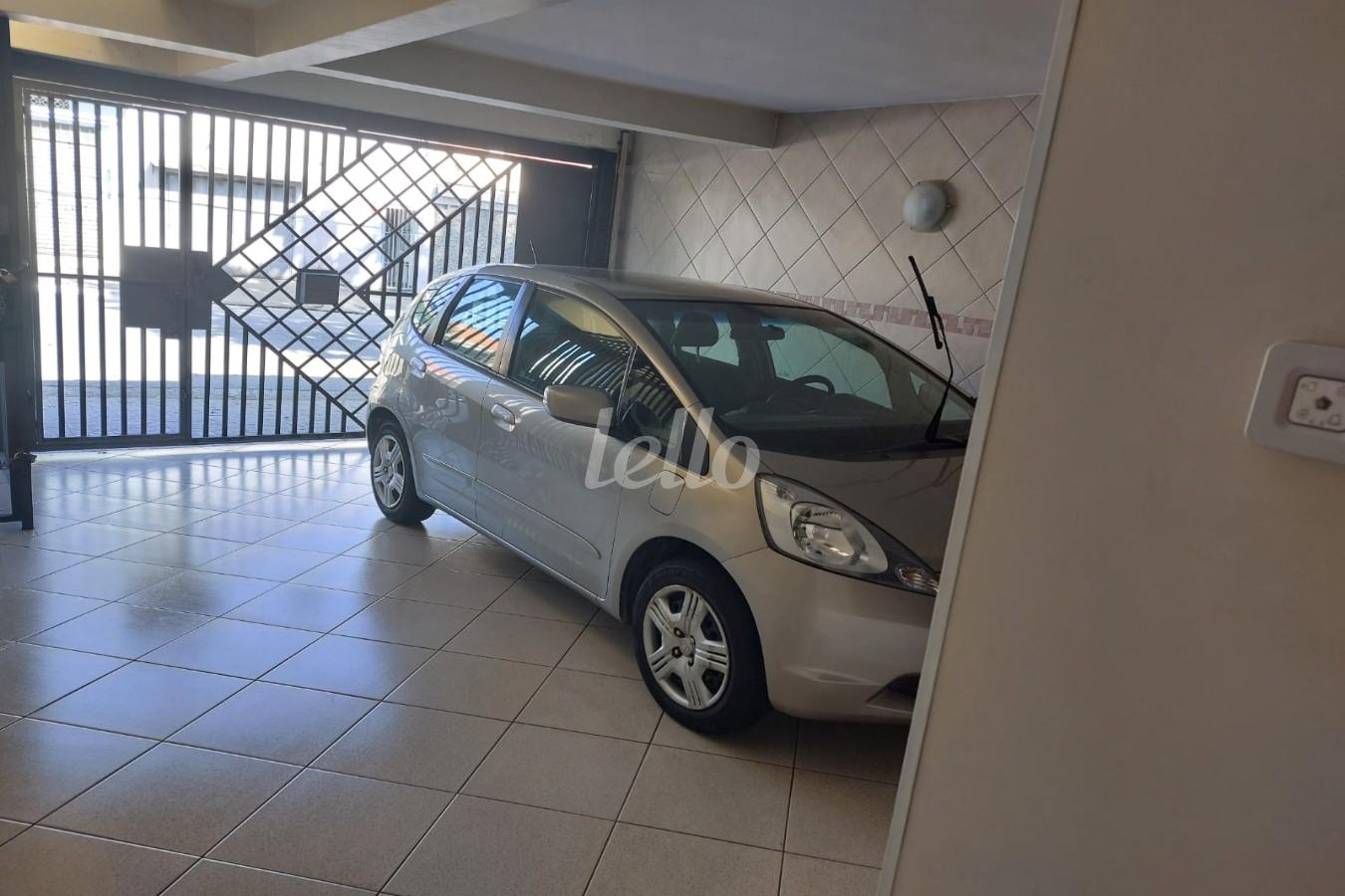 GARAGEM de Casa à venda, sobrado com 170 m², 2 quartos e 2 vagas em Quinta da Paineira - São Paulo