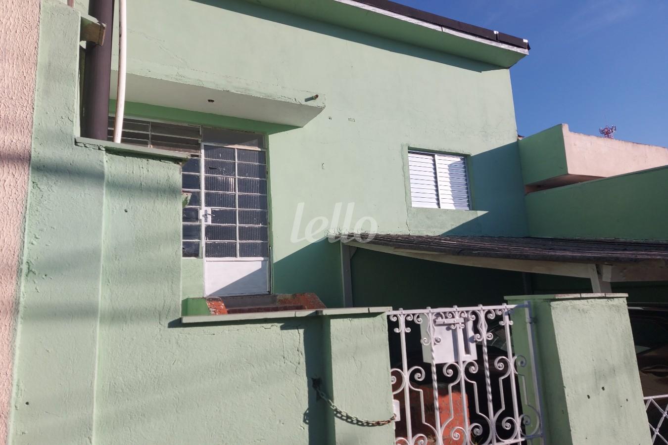 FACHADA de Casa à venda, assobradada com 80 m², 2 quartos e 1 vaga em Vila Nova Mazzei - São Paulo