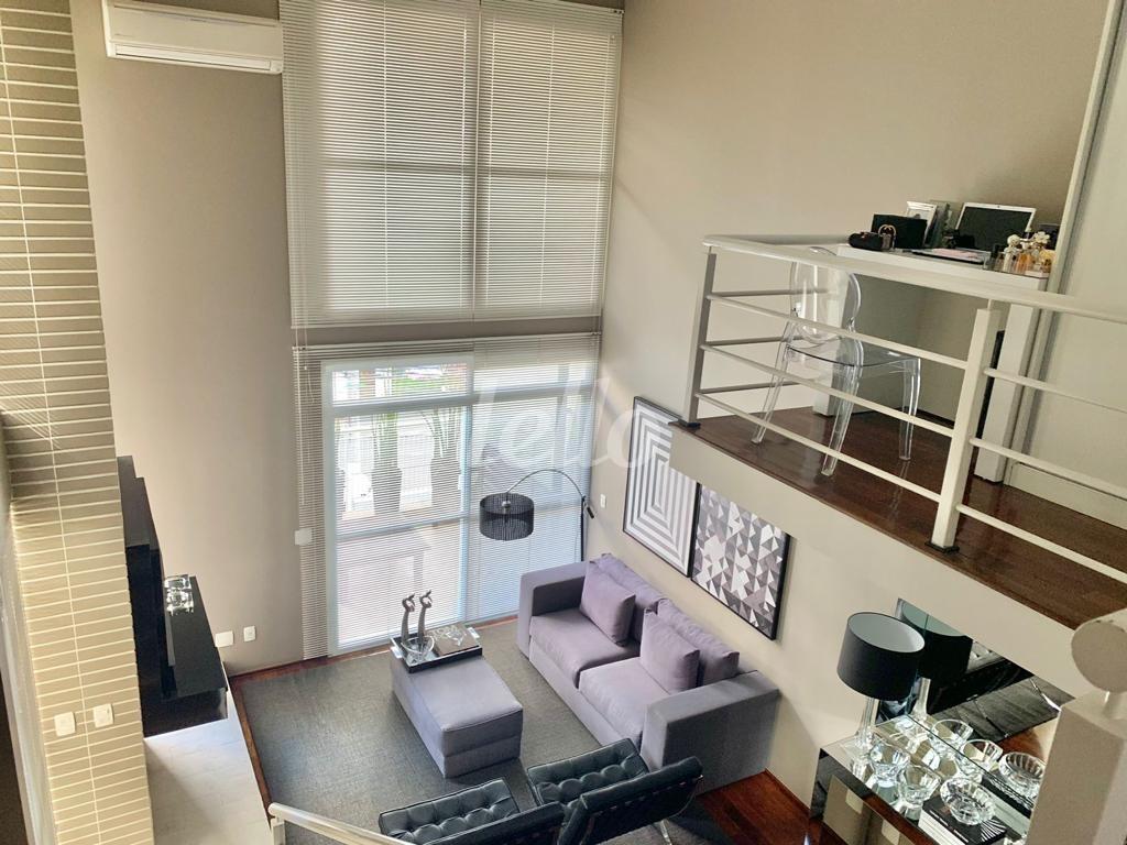 SALA de Apartamento à venda, Padrão com 90 m², 1 quarto e 2 vagas em Cerqueira César - São Paulo