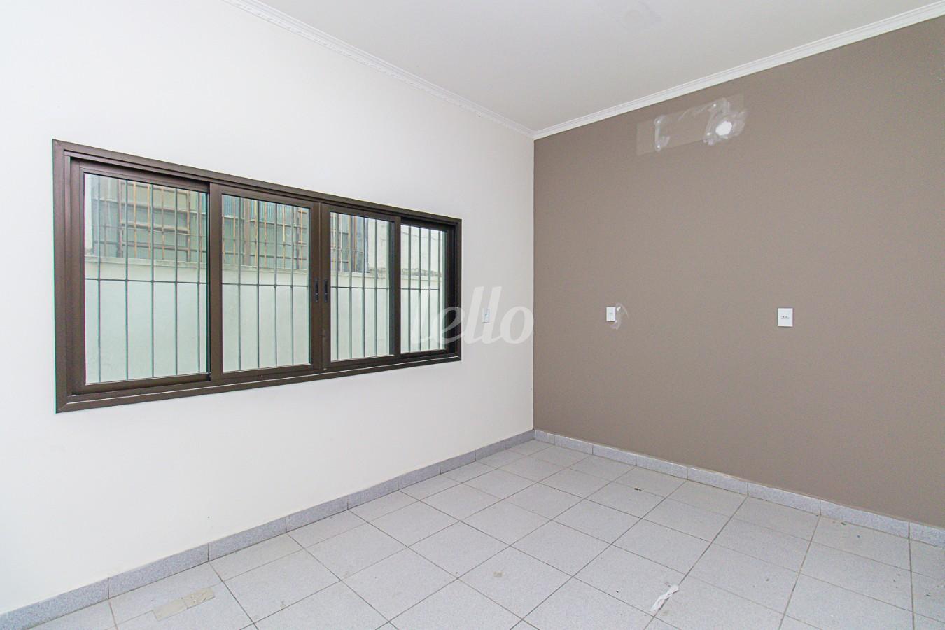 SALA de Sobreloja para alugar, Padrão com 200 m², e 1 vaga em Centro - Santo André