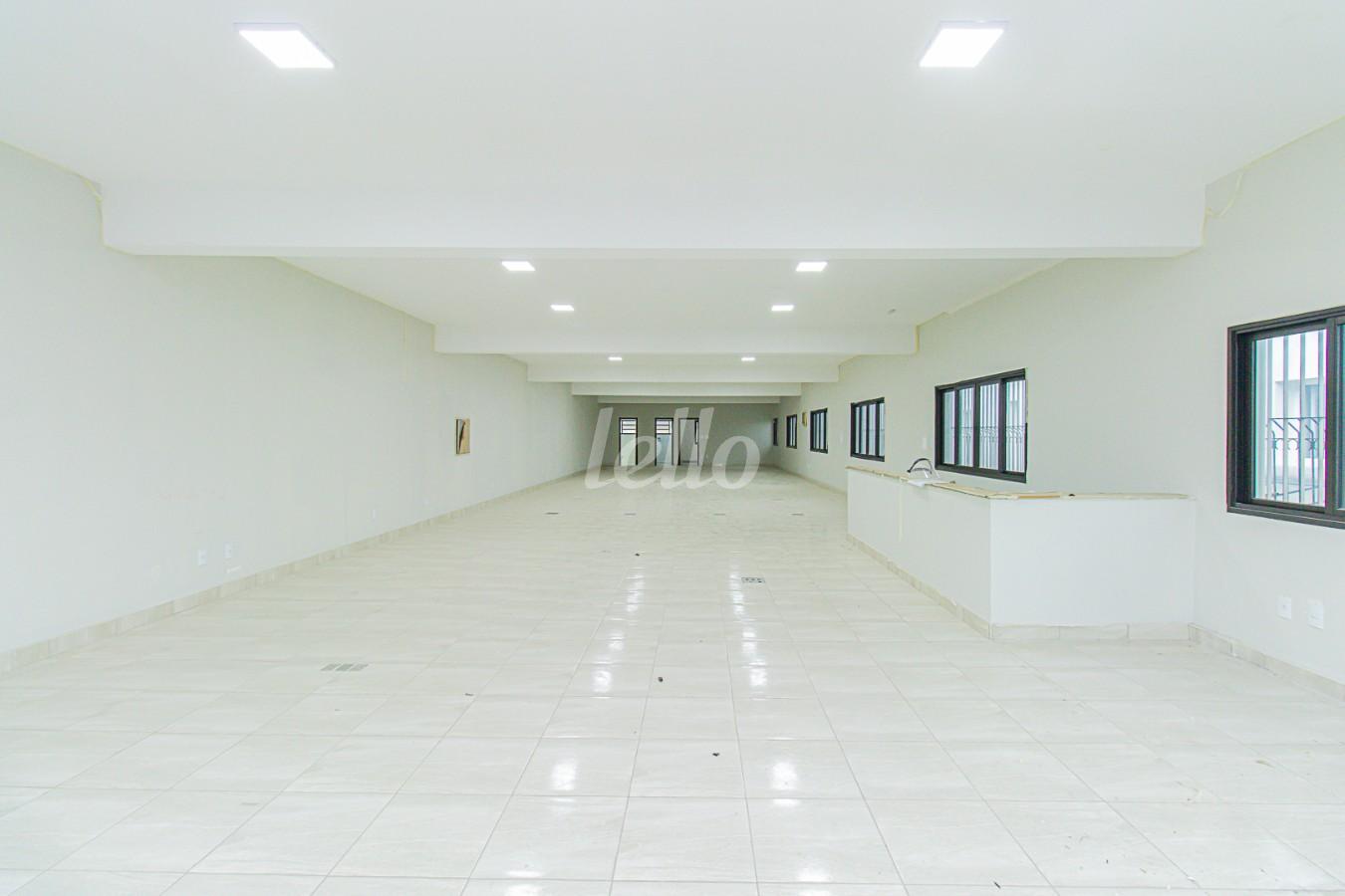 SALA de Sobreloja para alugar, Padrão com 200 m², e 1 vaga em Centro - Santo André