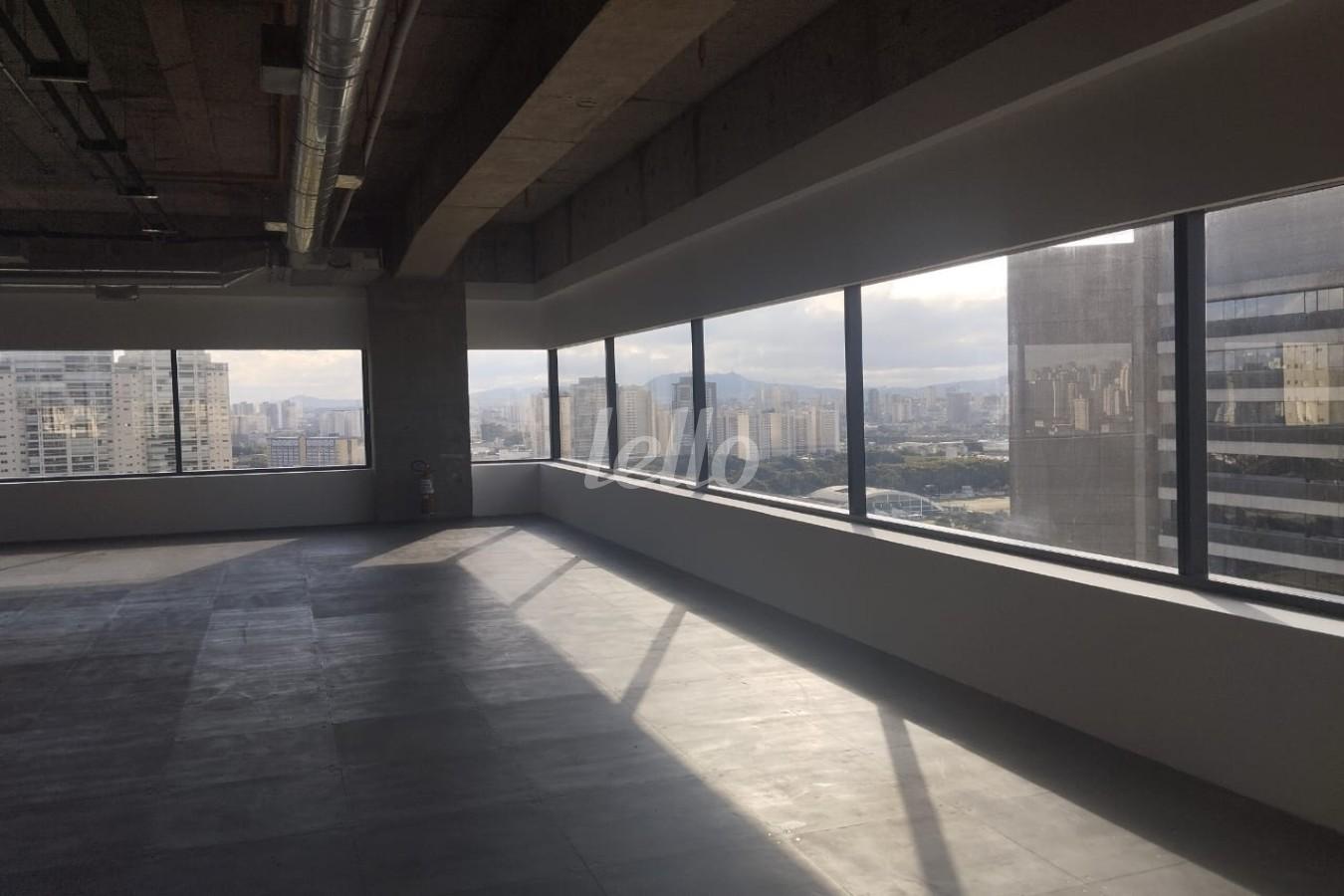 ANDAR de Sala / Conjunto para alugar, Padrão com 1602 m², e 48 vagas em Água Branca - São Paulo