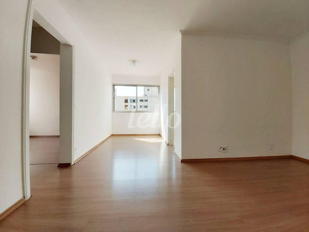 SALA de Apartamento para alugar, Padrão com 55 m², 1 quarto e 1 vaga em Vila Olímpia - São Paulo