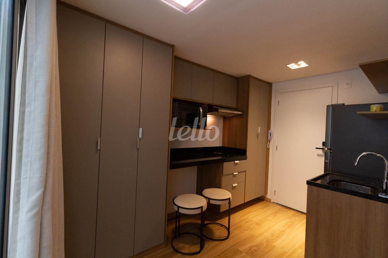 SALA de Apartamento à venda, Padrão com 26 m², 1 quarto e em Pinheiros - São Paulo