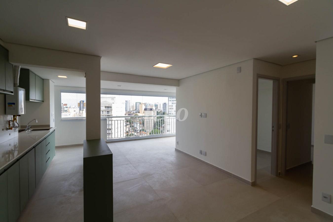 SALA de Apartamento para alugar, Padrão com 60 m², 2 quartos e 2 vagas em Chácara Inglesa - São Paulo