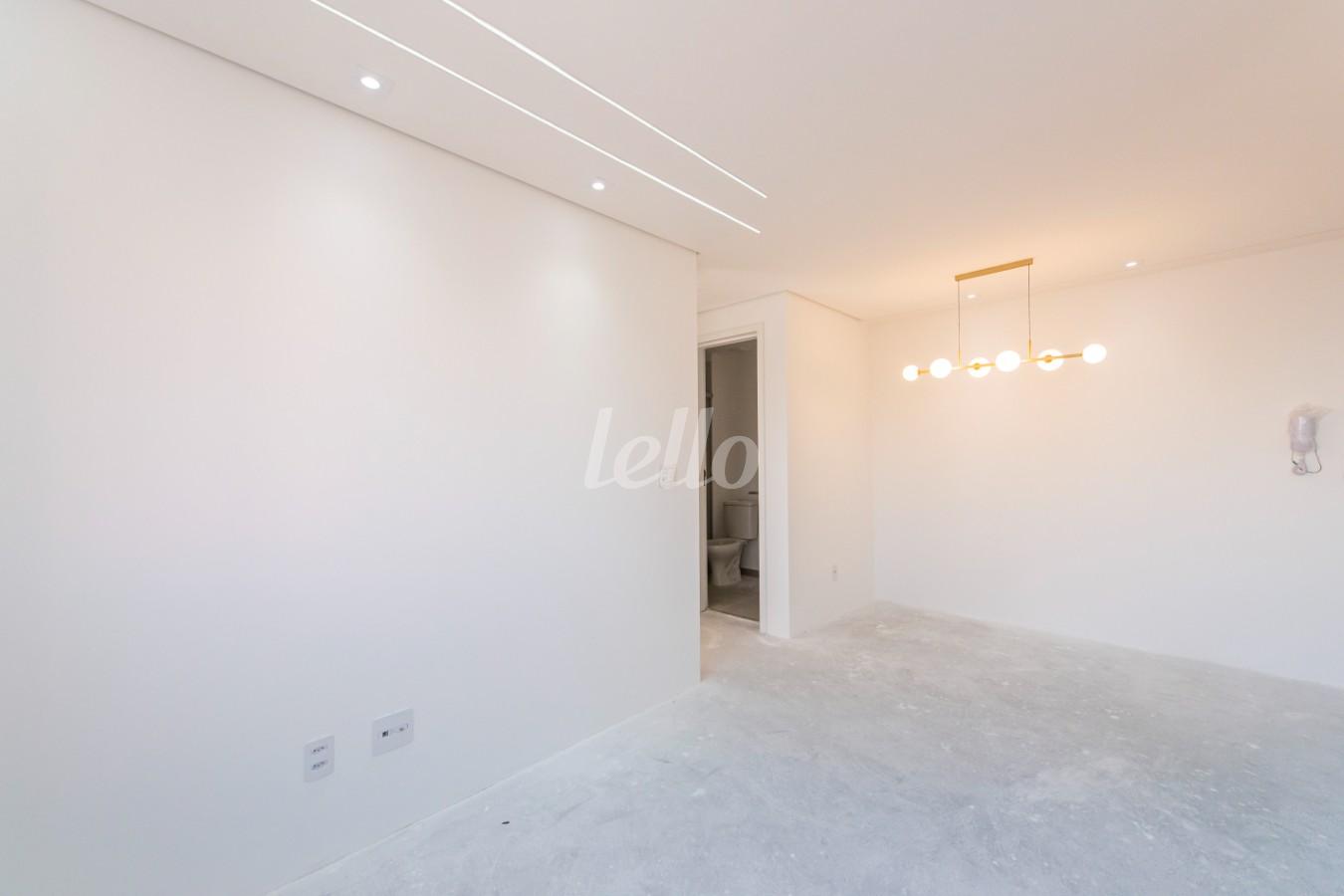 SALA de Apartamento à venda, Padrão com 47 m², 2 quartos e 1 vaga em Centro - Santo André