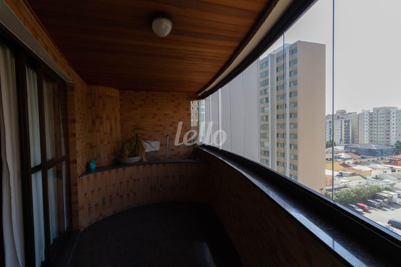 SACADA de Apartamento à venda, Padrão com 248 m², 3 quartos e 4 vagas em Santo Antônio - São Caetano do Sul