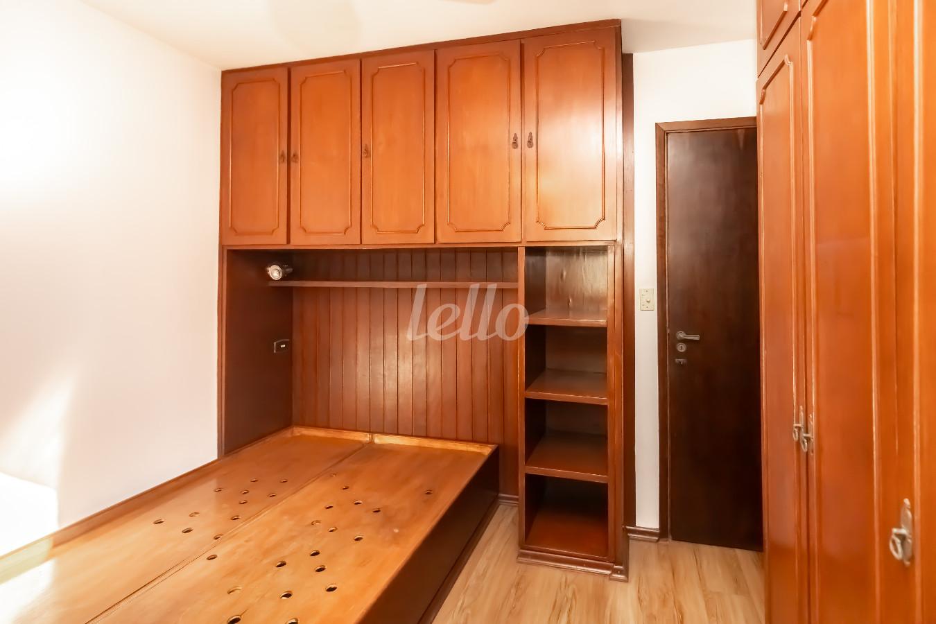 QUARTO de Apartamento à venda, Padrão com 128 m², 3 quartos e 2 vagas em Vila Clementino - São Paulo