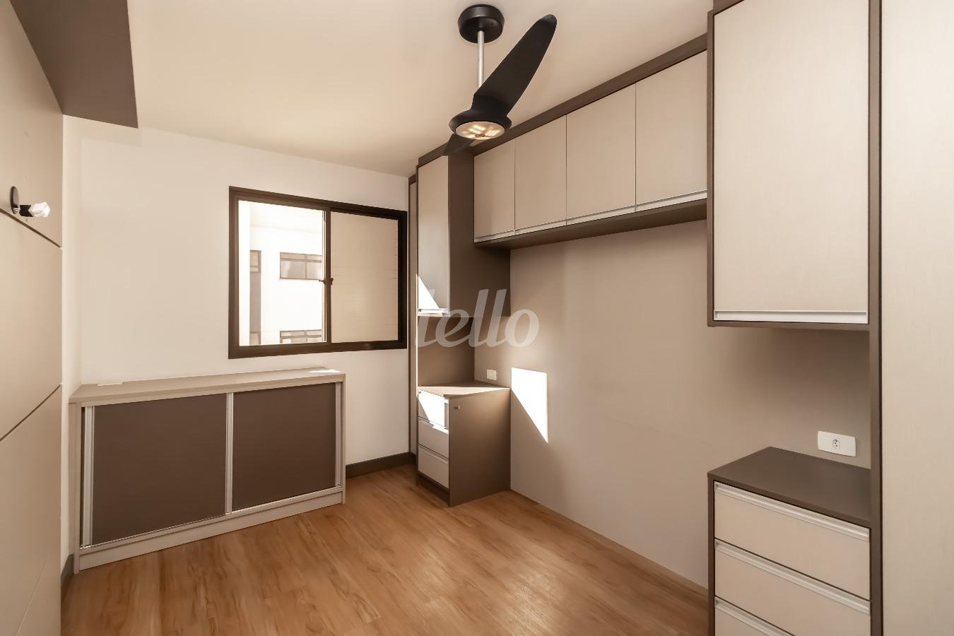 QUARTO de Apartamento à venda, Padrão com 128 m², 3 quartos e 2 vagas em Vila Clementino - São Paulo