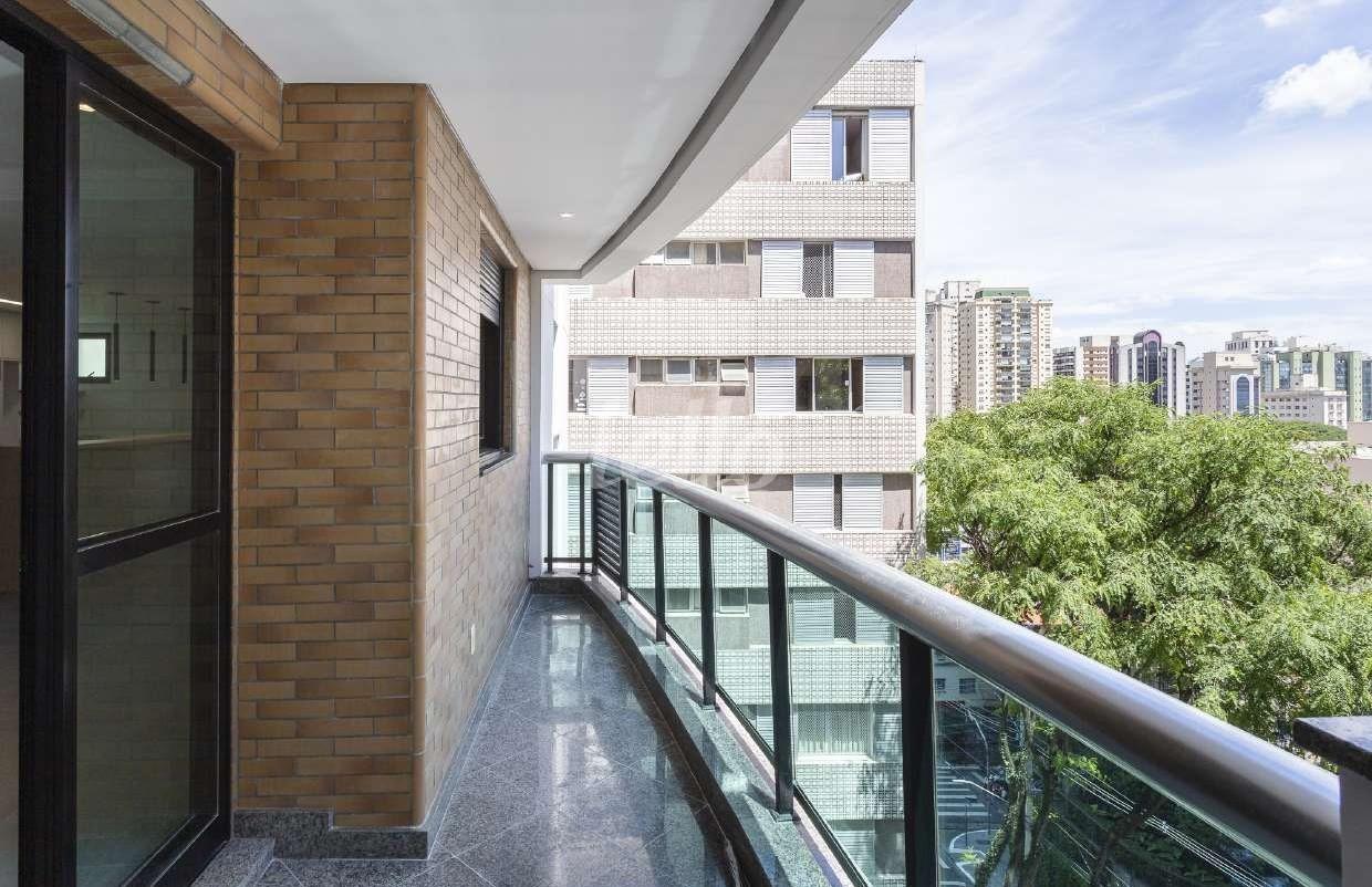 VARANDA de Apartamento à venda, Padrão com 140 m², 2 quartos e 2 vagas em Santa Cecília - São Paulo