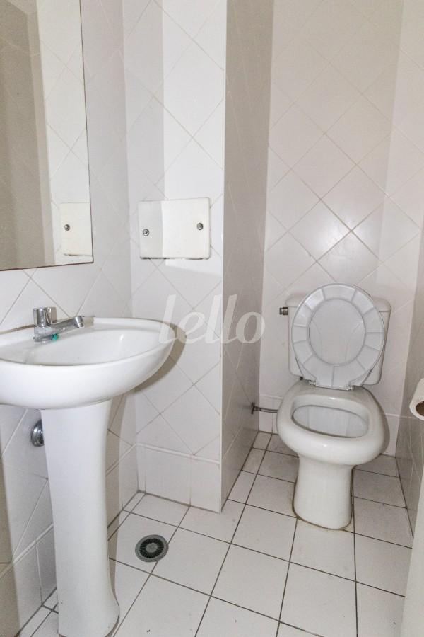 LAVABO de Sala / Conjunto para alugar, Padrão com 32 m², e 1 vaga em Vila Olímpia - São Paulo