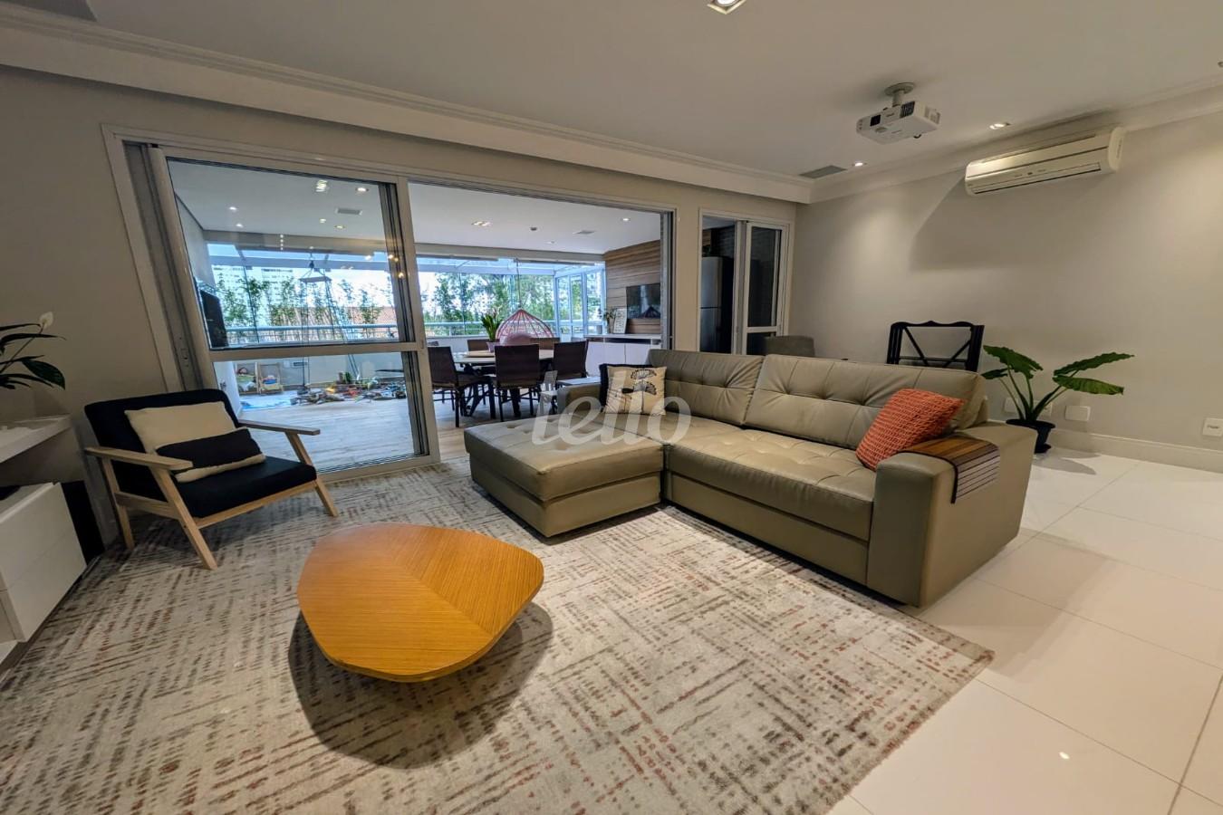 SALA de Apartamento à venda, Padrão com 262 m², 4 quartos e 3 vagas em Vila Congonhas - São Paulo