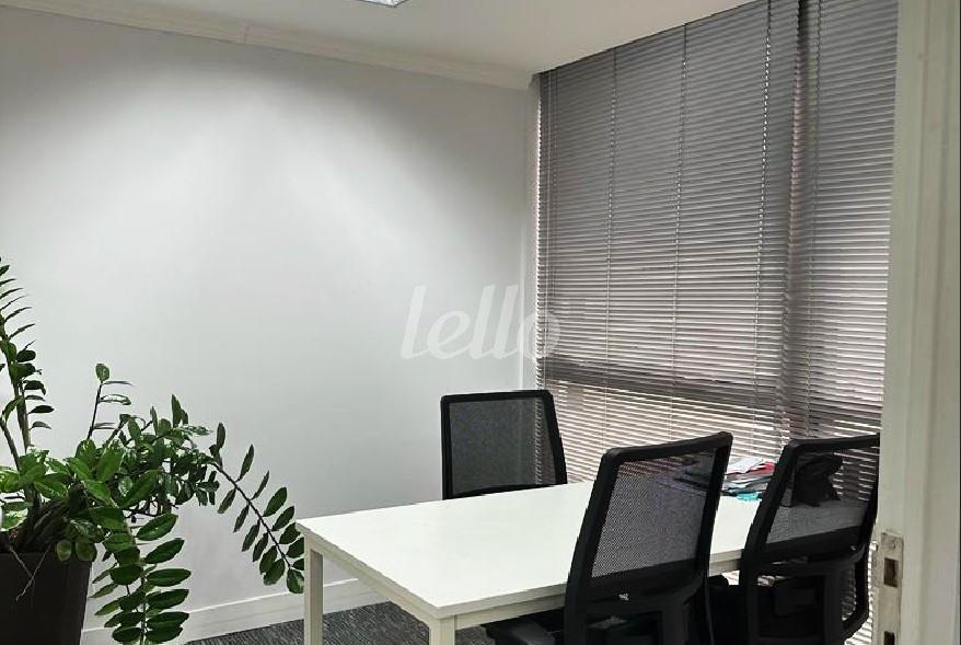 SALA de Sala / Conjunto à venda, Padrão com 164 m², e 2 vagas em Bela Vista - São Paulo