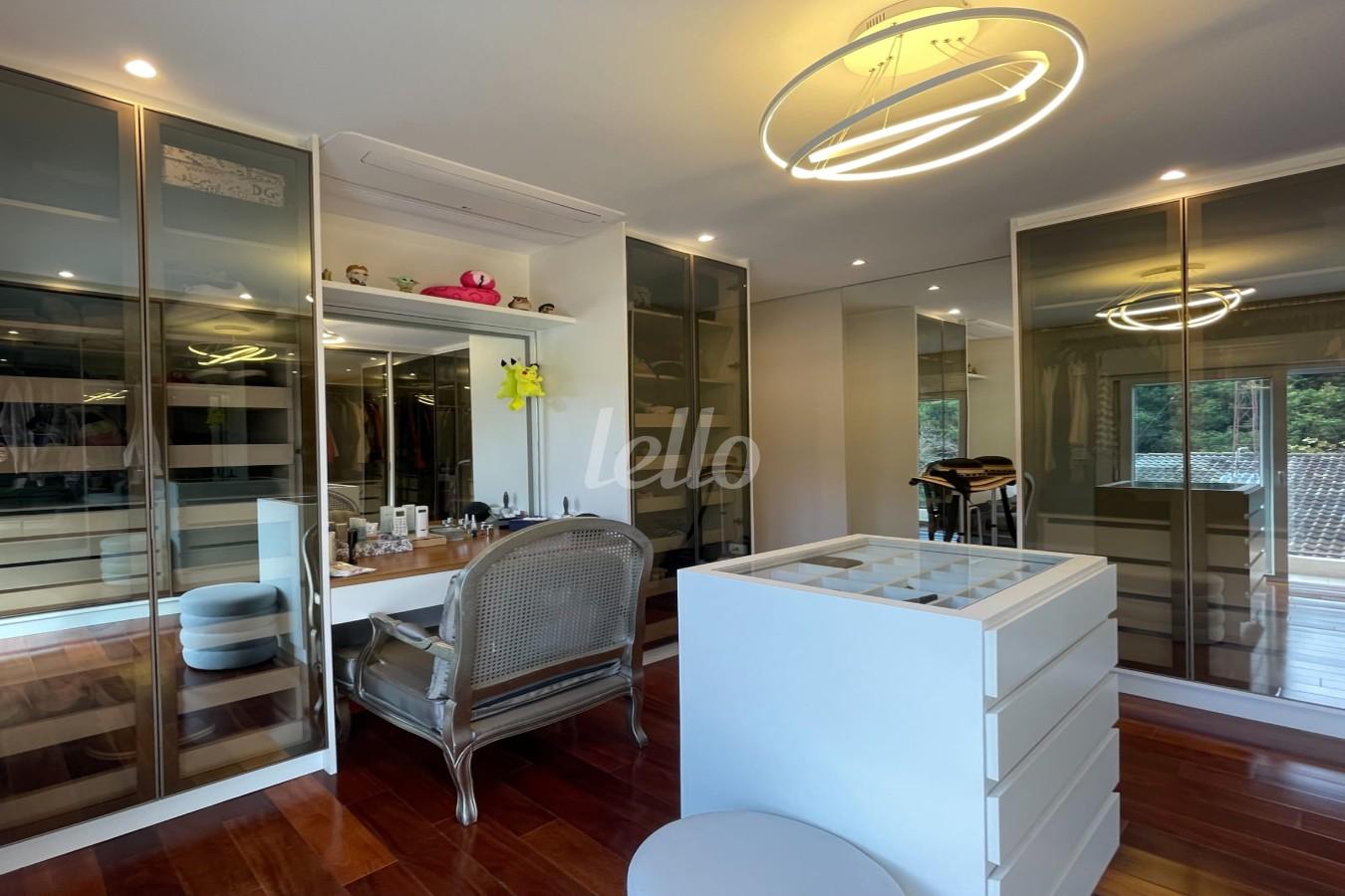 FOTOS (31) de Casa à venda, sobrado com 450 m², 3 quartos e 4 vagas em Lauzane Paulista - São Paulo