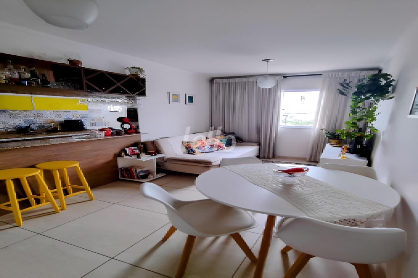 SALA de Apartamento para alugar, Padrão com 54 m², 2 quartos e 1 vaga em Distrito Industrial - Jundiaí