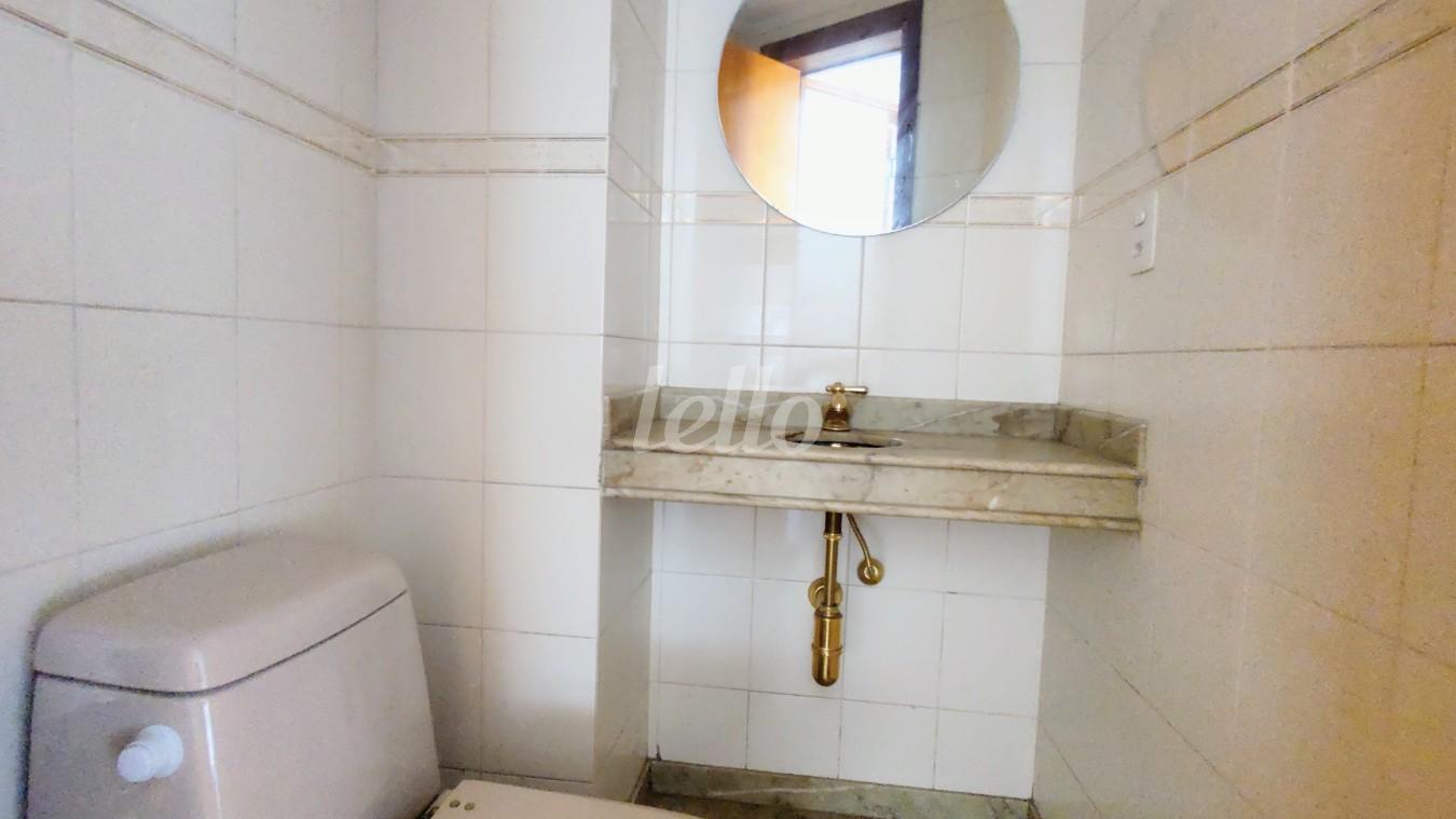 LAVABO de Apartamento à venda, Padrão com 141 m², 3 quartos e 2 vagas em Vila Bertioga - São Paulo