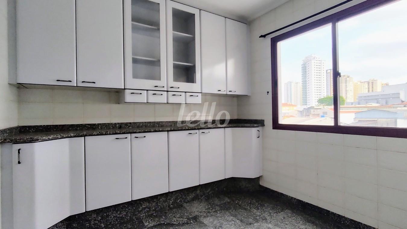 SALA DE ALMOÇO de Apartamento à venda, Padrão com 141 m², 3 quartos e 2 vagas em Vila Bertioga - São Paulo