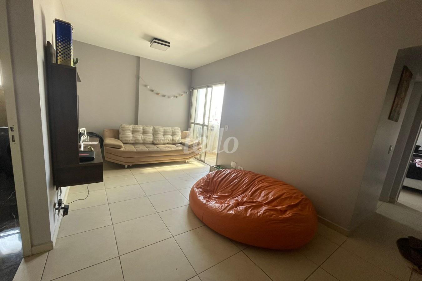 LIVING de Apartamento à venda, Padrão com 48 m², 1 quarto e 1 vaga em Vila Mariana - São Paulo