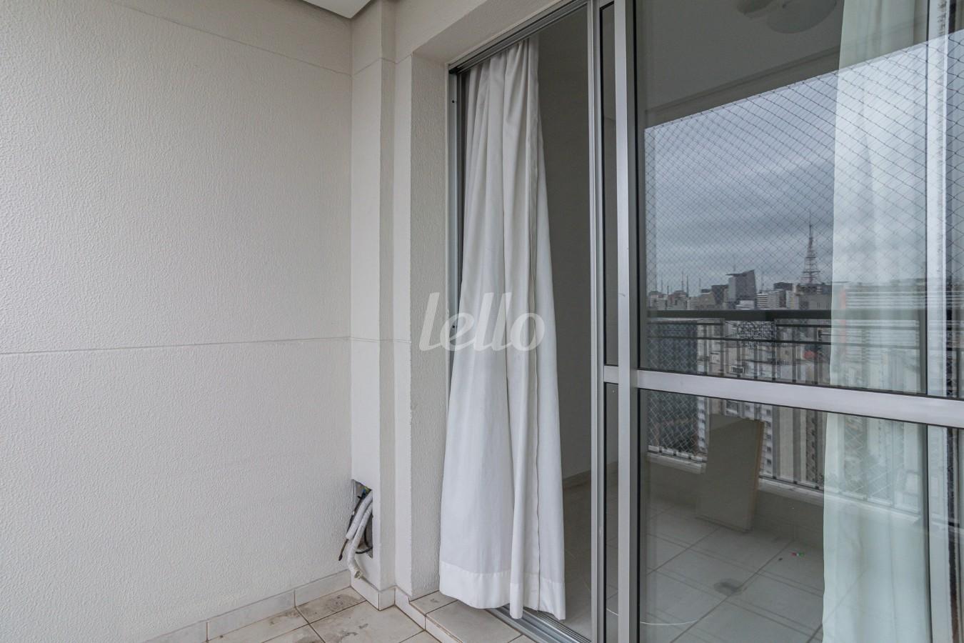 VARANDA de Apartamento à venda, Padrão com 62 m², 2 quartos e 2 vagas em Bela Vista - São Paulo