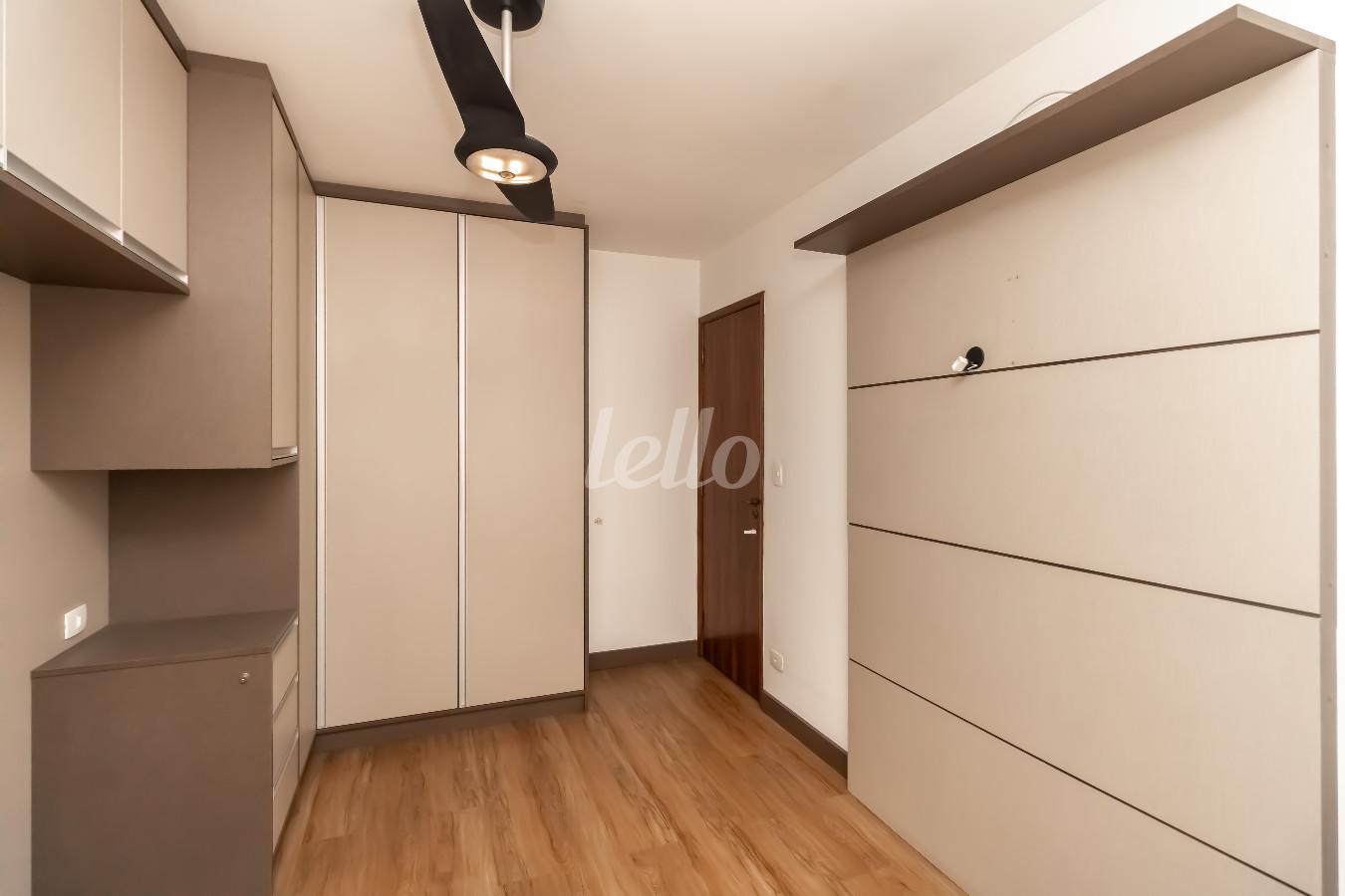 QUARTO de Apartamento à venda, Padrão com 128 m², 3 quartos e 2 vagas em Vila Clementino - São Paulo