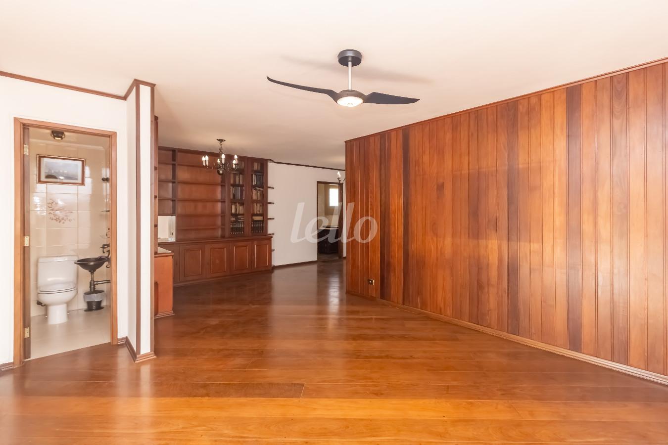 SALA de Apartamento à venda, Padrão com 128 m², 3 quartos e 2 vagas em Vila Clementino - São Paulo