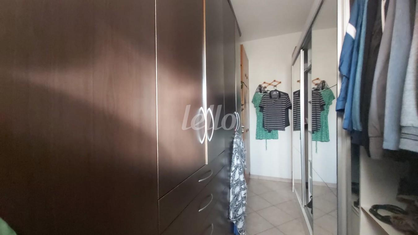 CLOSET SUITE 1 de Casa à venda, assobradada com 306 m², 3 quartos e 4 vagas em Santa Paula - São Caetano do Sul