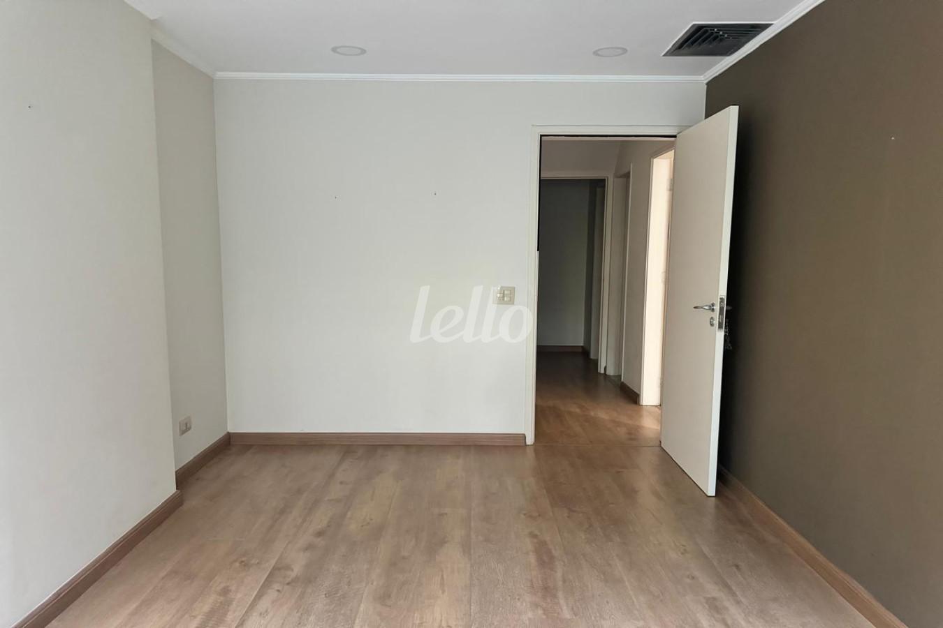 SALA de Sala / Conjunto à venda, Padrão com 54 m², e 2 vagas em Bela Vista - São Paulo