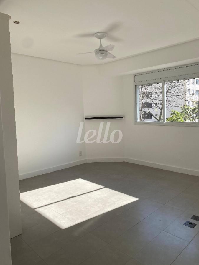 DORMITORIO 1 de Apartamento para alugar, Padrão com 53 m², 1 quarto e 1 vaga em Vila Olímpia - São Paulo