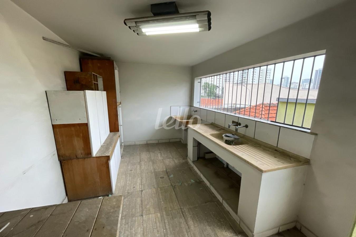 COZINHA de Casa à venda, sobrado com 192 m², 4 quartos e 8 vagas em Vila Gomes Cardim - São Paulo