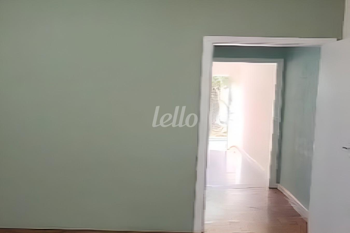 SALA de Casa para alugar, sobrado com 180 m², e 3 vagas em Vila Cordeiro - São Paulo