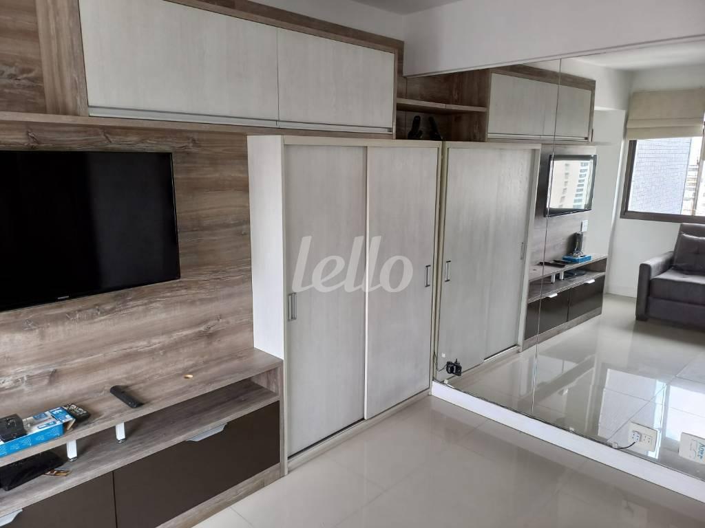 SALA de Apartamento à venda, Padrão com 65 m², 2 quartos e 1 vaga em Pinheiros - São Paulo