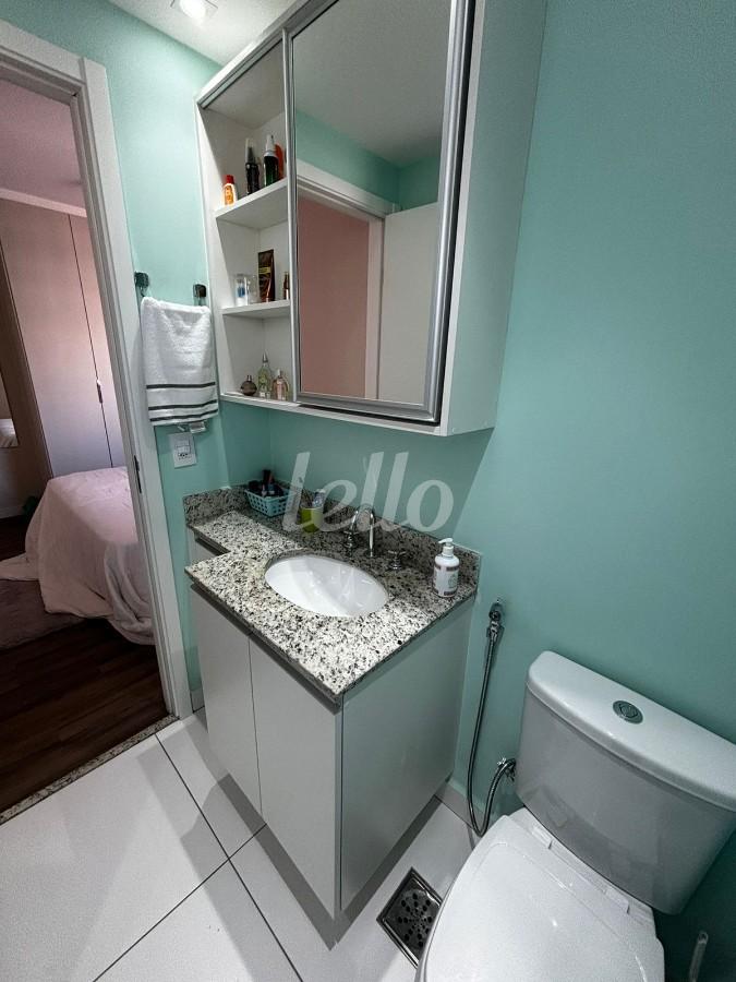 BANHEIRO SUÍTE de Apartamento à venda, Padrão com 65 m², 2 quartos e 1 vaga em Vila Gomes Cardim - São Paulo