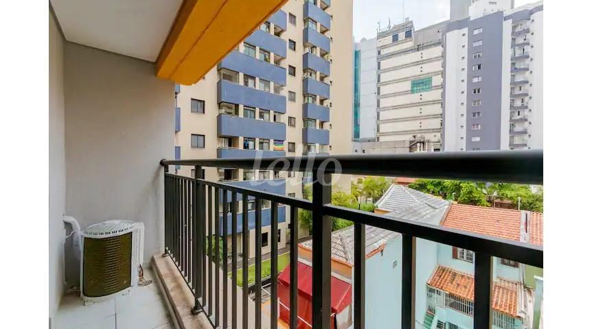 VARANDA de Apartamento à venda, Padrão com 24 m², 1 quarto e em Bela Vista - São Paulo