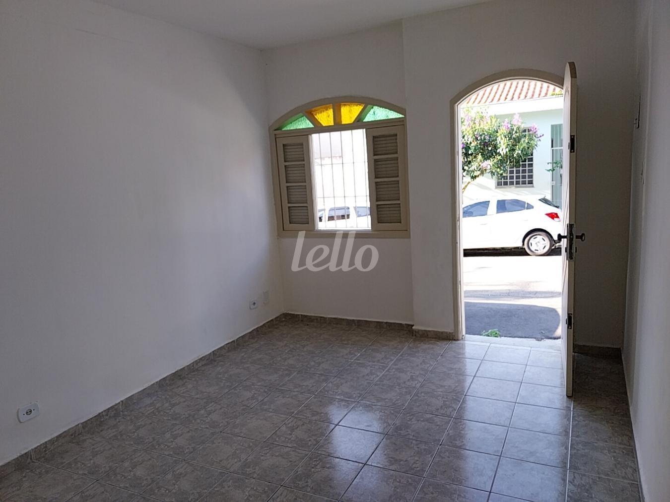 2-SALA-001.JPG de Casa à venda, térrea com 80 m², 3 quartos e em Quarta Parada - São Paulo