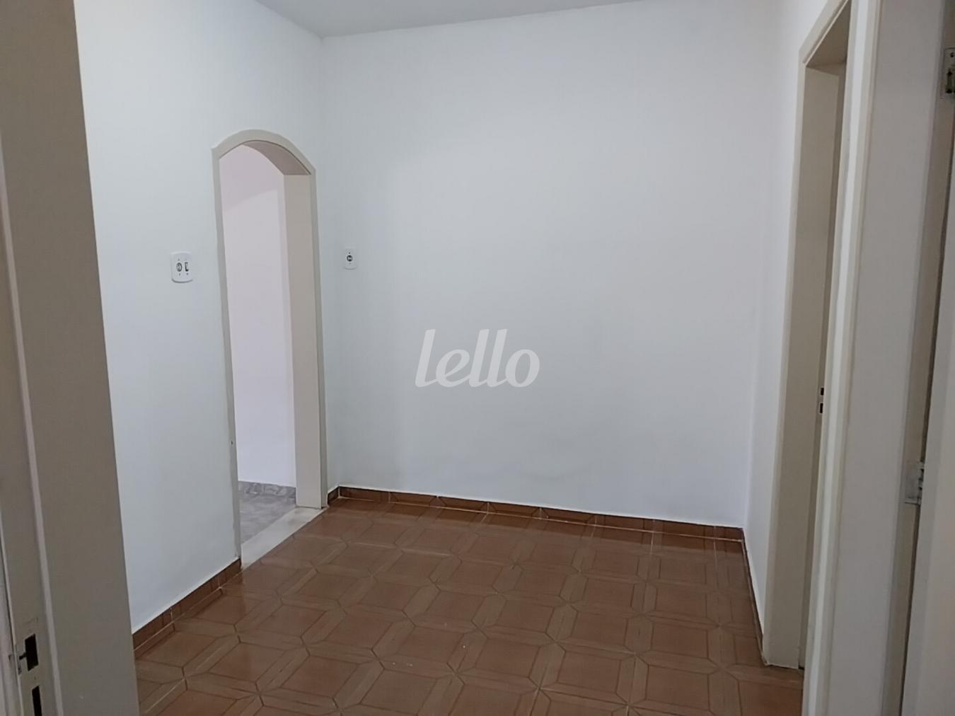 4-SALA-001.JPG de Casa à venda, térrea com 80 m², 3 quartos e em Quarta Parada - São Paulo