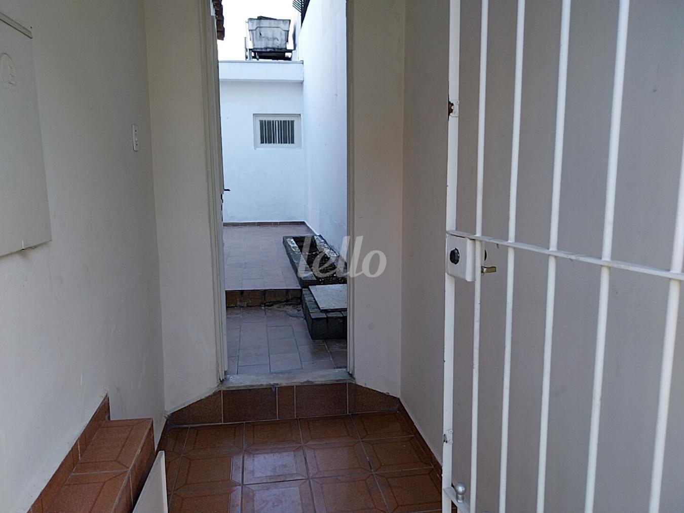 12-CORREDOR-001.JPG de Casa à venda, térrea com 80 m², 3 quartos e em Quarta Parada - São Paulo