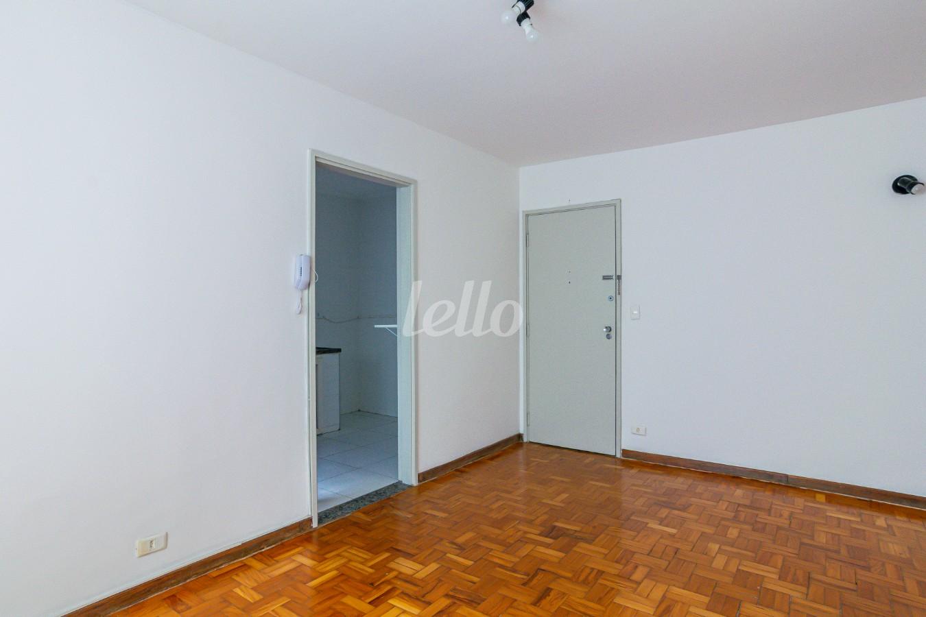 SALA de Apartamento para alugar, Padrão com 55 m², 1 quarto e em Cambuci - São Paulo