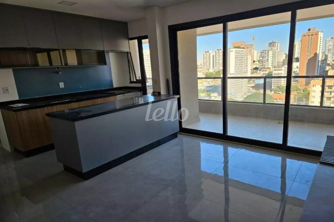 LIVING de Apartamento à venda, Padrão com 61 m², 2 quartos e 2 vagas em Ipiranga - São Paulo