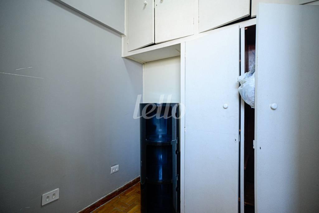 QUARTO DE SERVIÇO de Apartamento à venda, Padrão com 66 m², 2 quartos e 1 vaga em Pinheiros - São Paulo