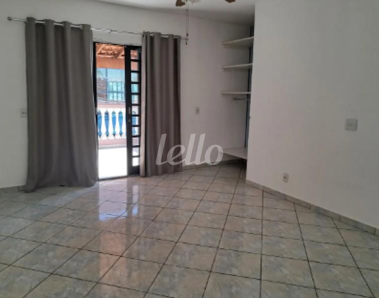 SALA de Casa para alugar, sobrado com 180 m², 3 quartos e 2 vagas em Vila Loureiro - Jundiaí