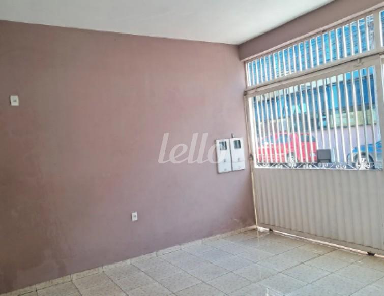 SALÃO de Casa para alugar, sobrado com 180 m², 3 quartos e 2 vagas em Vila Loureiro - Jundiaí