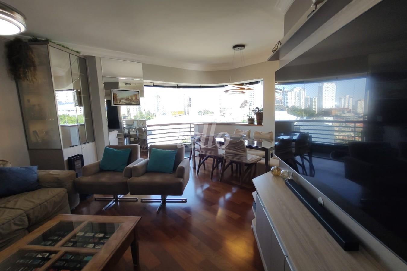 LIVING de Apartamento à venda, Padrão com 120 m², 3 quartos e 3 vagas em Ch Santo Antônio (ZL) - São Paulo