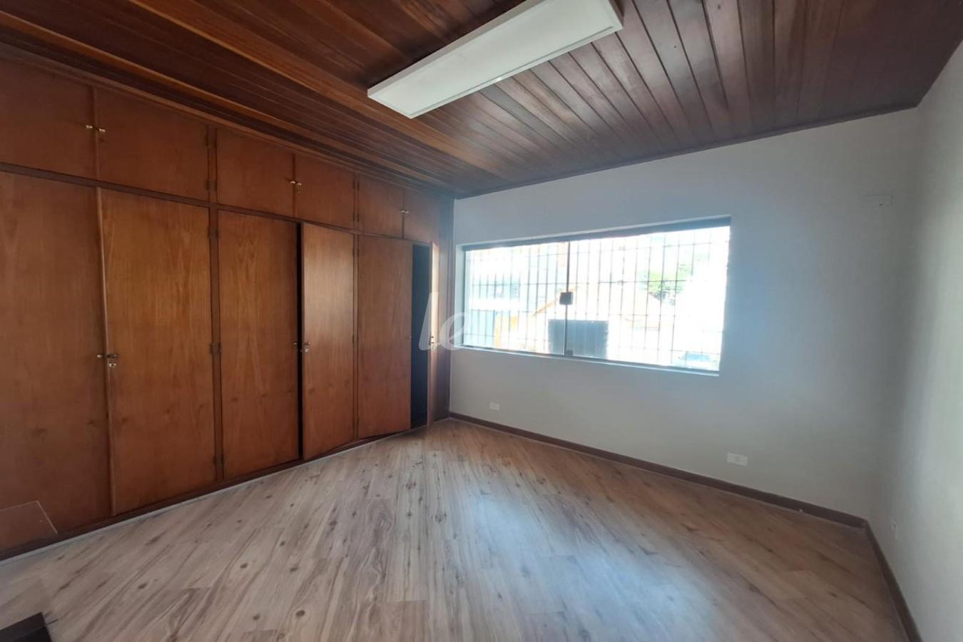 DORMITORIO de Casa para alugar, sobrado com 120 m², 1 quarto e 2 vagas em Campo Belo - São Paulo