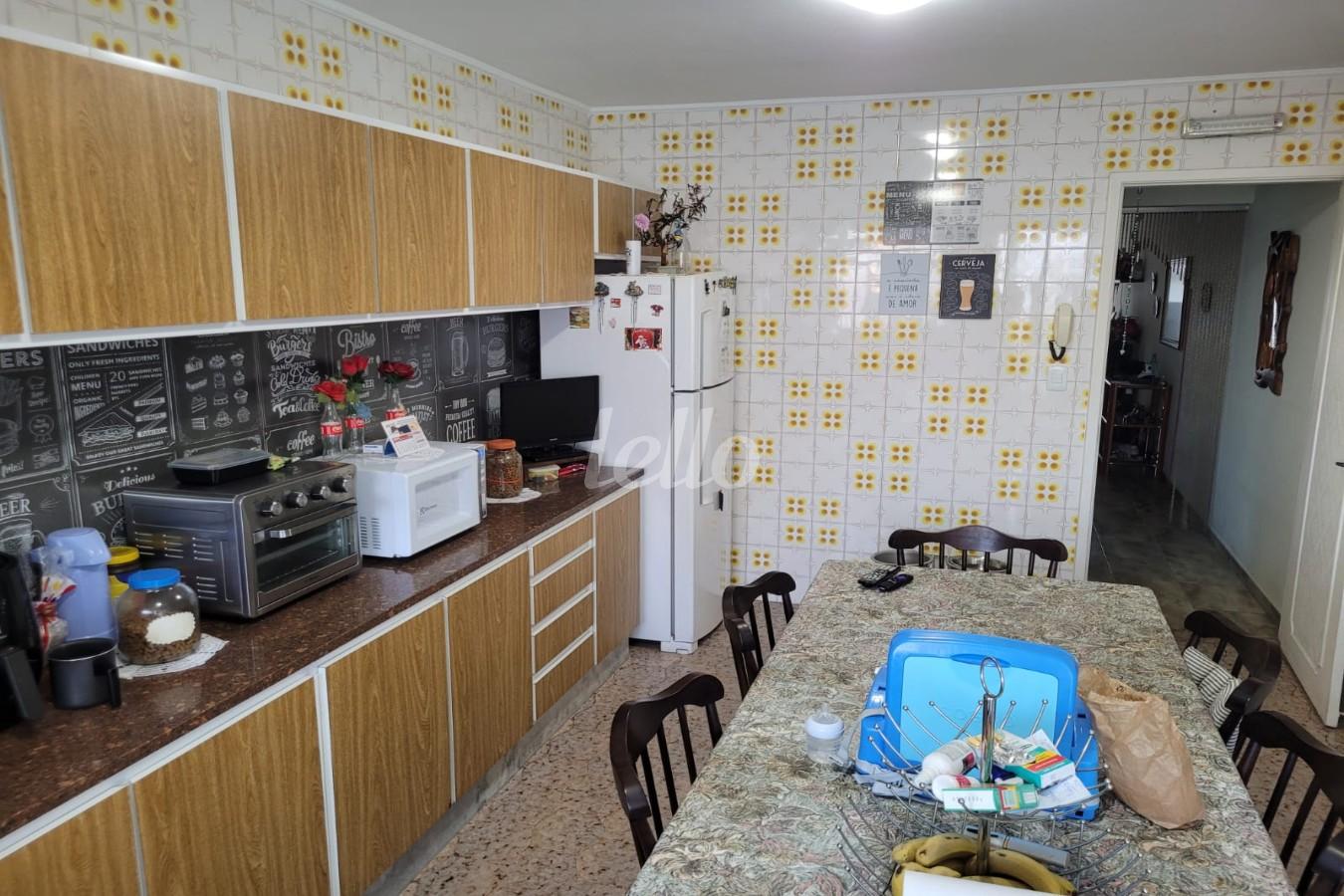 COZINHA de Casa à venda, sobrado com 186 m², 3 quartos e 5 vagas em Vila Bertioga - São Paulo